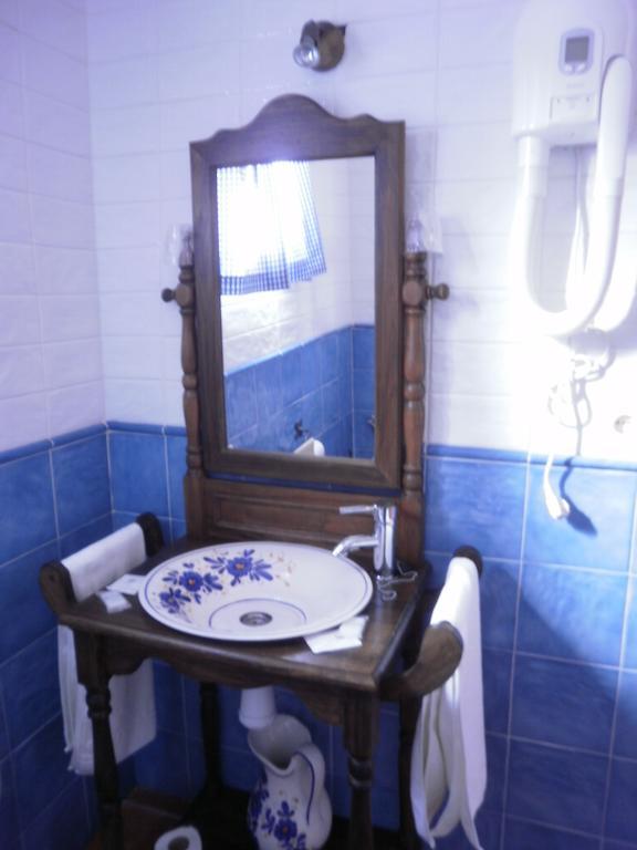 Hostal El Olmo Камарена-де-ла-Сьерра Номер фото