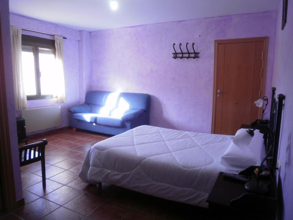 Hostal El Olmo Камарена-де-ла-Сьерра Номер фото